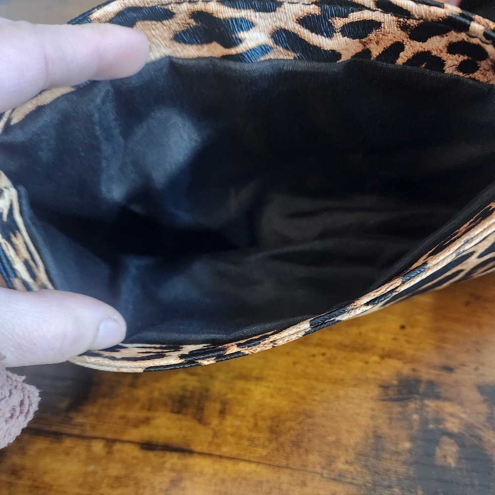 New Simple&fashionable Decorated Chic Leopard Print Shoulder Bag with Red Trim - Picture 6 of 8